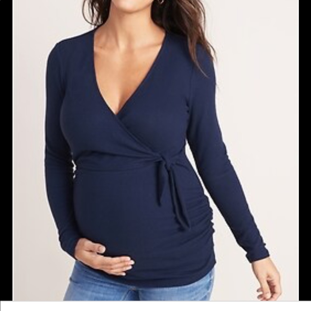 ✨Maternity/Nursing plush knit tie-front top